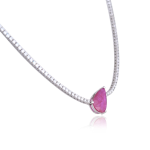 Collier pendentif rubis taille triangle en argent 925 avec chaîne serpent et sertissage griffe, bijou classique pour femme au quotidien - Product Image 1