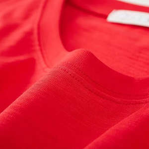 Camiseta Personalizable Unisex de Manga Corta, Roja, de Felpa Francesa, Corte Holgado, Secado Rápido, Transpirable, de Alta Calidad, Algodón y Bambú, Cuello en V - Product Image 5