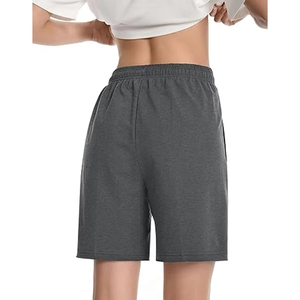 Shorts pour femmes sur mesure, style streetwear, délavés et usés, rétro, effet délavé à l'acide, en molleton - Product Image 2