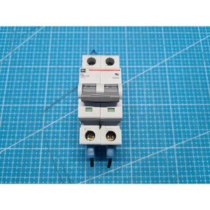 Disjoncteur miniature Eaton WMS2C03 d'occasion – Pièces détachées d'équipement semi-conducteur ancien - Product Image 6