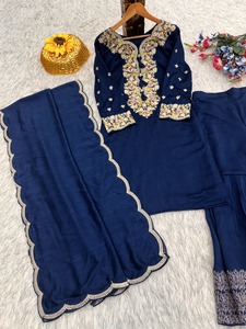 ชุดคุर्ตาพร้อมกางเกงปาลาซโซ่ งานปักเลื่อมหนัก ดีไซน์หรูหรา สไตล์ชาติพันธุ์ สำหรับผู้หญิง เหมาะสำหรับงานเทศกาลและงานปาร์ตี้ - Product Image 5