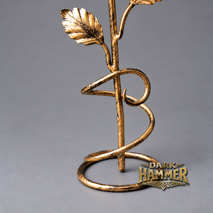 Sculpture décorative artisanale en métal antique en forme de rose – Art floral élégant avec motif de vigne courbée - Product Image 3