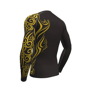 Vente en gros de rashguards personnalisés pour hommes, qualité supérieure, noirs, sublimés, imprimés par sublimation, pour Jiu Jitsu et MMA - Product Image 3