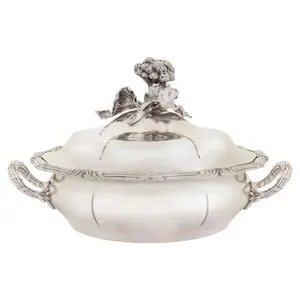 Casserole classique durable en acier inoxydable avec couvercle |   Conception de rétention de chaleur pour les repas chauds, antiadhésive et écologique - Product Image 1