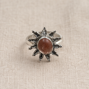 Bague en Pierre de Soleil Naturelle Effet Rayon de Soleil, Argent Sterling 925 Plaqué Or Rose et Or Jaune, Bijou Artisanal Tendance, Style Bohème Vintage, Cadeau pour Elle - Product Image 1