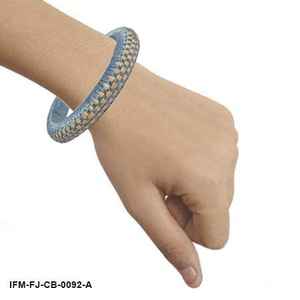 Bracelets en résine faits à la main, écologiques, en rotin et bois pour femmes - Mode moderne, durables, cadeau de vacances, artisanat en résine - Product Image 2