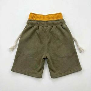 Conjunto de Sudadera con Capucha Extra Grande y Pantalones Cortos de Lujo, Fabricante de Ropa Personalizada Premium para Compradores Mayoristas - Product Image 5