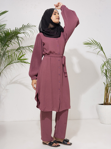 Ensemble Abaya Deux Pièces pour Femme, Couleur Unie, 100% Polyester Tissé, Lavable, Chemise Plissée, Pantalon Large, Ensemble Cordé Islamique - Product Image 4