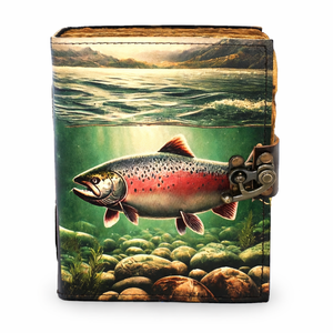 Journal en cuir fait main avec motif poisson en relief - Carnet de voyage et carnet de croquis nautique vintage avec papier à bords festonnés - Product Image 1