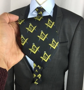 Cravate Maçonnique Master Mason Lodge en Soie Noire et Or Brodé – Cravate Formelle Premium - Product Image 3