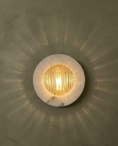 Sculpture murale ronde moderne en pierre avec insert en verre côtelé, lumière d'ambiance électrique intérieure pour la décoration de la maison - Product Image 4
