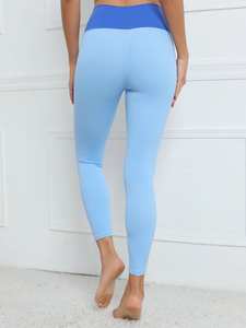 Leggings de yoga para mujer con control de abdomen, cintura media elástica, de spandex/nailon, color sólido, modelo V Cross. - Product Image 2