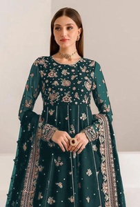 Costume Anarkali semi-cousu en faux gorette brodé de sequins pour les fêtes de Diwali et les mariages - Style moderne - Product Image 6