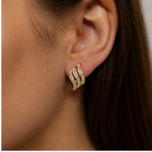Boucles d'oreilles clous tendance pour femme en or massif 14 carats avec diamants naturels, design de luxe, idéales pour un cadeau d'anniversaire, de fiançailles ou de mariage - Product Image 2