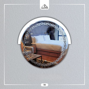 Miroir LED en acrylique irrégulier de qualité supérieure avec design à rainure en V sans cadre, interrupteur tactile, art mural, écologique et léger - Product Image 1