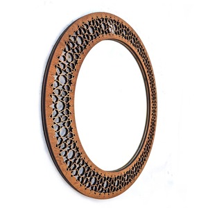 กระจกตกแต่งผนังทรงกลมทำมือพร้อมกรอบโลหะจาก REHMAN CRAFT - Product Image 2