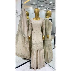 ชุดปักลายสำหรับนักออกแบบเสื้อท่อนบนและ dupatta ขนาด XL - Product Image 1