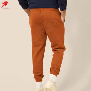Pantalones de hombre de diseño elegante y material de alta calidad para uso profesional y casual. - Product Image 2