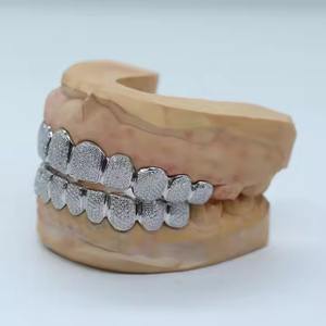 Décorations de dents en diamant faites à la main 925 Silver Bling Out Hip Hop Iced Out Grillz Bright Shine Teeth-Fine Grillz - Product Image 5