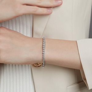 <b>Top</b> Quality Moissanite Diamond Bracelet <b>for</b> <b>Women</b> Elegant Luxury Tennis Jewelry Suitable <b>for</b> Bridal Wear Available <b>For</b> Sale - Product Image 3