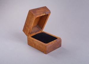 Engraved Oak Wooden Single Watch Box with <b>Cushion</b>-Luxury Eco-Friendly Home Decor Display Case - Product Image 2
