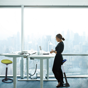 Chaise pivotante ergonomique, tabouret actif à bascule pour se lever et s'asseoir - Product Image 5