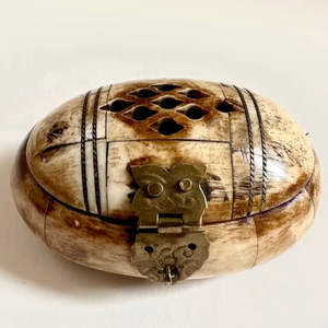 Handmade Vintage Brass & Bone Carved Trinket Jewellery <b>Keepsake</b> Storage <b>Box</b> Polished Nautical Style Decorative Carving - Product Image 4