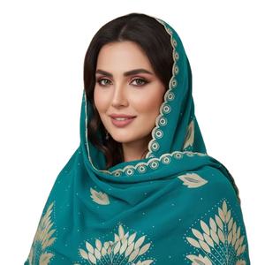 Chal Largo de Algodón Voile con Bordado Floral y Pedrería Dorada para Mujer, Diseño Personalizado, Venta al Por Mayor, Proveedor Directo de Fábrica - Product Image 1