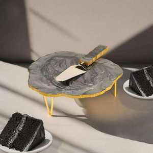 Support à gâteau élégant en résine écologique fait main (2 pièces) pour les fêtes d'anniversaire, les tables de desserts, les boulangeries - Product Image 3