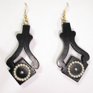 AYAANS CREATIONS Boucles d'oreilles en bois, sans nickel, hypoallergéniques, crochets plaqués or, argent, tendance, mariage, pour femmes - Product Image 1