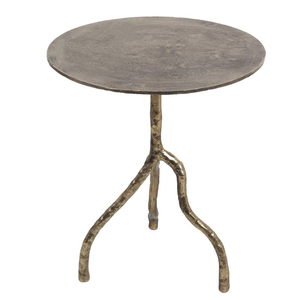 Mesa Auxiliar Rústica de Metal Dorado Antiguo con Tapa Redonda y Base Escultural Hecha a Mano con Forma de Rama, Acabado en Materiales para Sala de Estar - Product Image 1