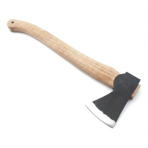 Hache en acier au carbone forgée à la main, manche en bois de frêne, étui en cuir, pour camping, bushcraft, fendage et découpe, vente directe usine B2B OEM - Product Image 4