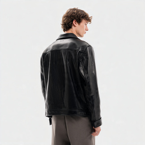 Veste en cuir de haute qualité, très élégante et stylée - Product Image 2