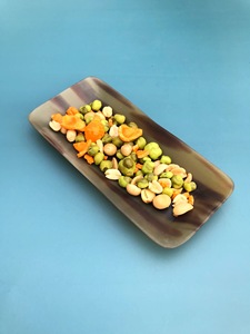 Plateau alimentaire rectangulaire en corne de buffle naturelle ILAHI, écologique, durable, poli, sculpté, capacité personnalisable, design moderne - Product Image 4