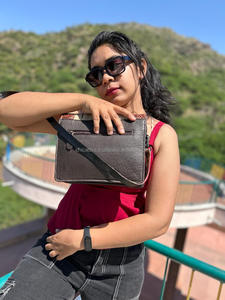 Nouveau sac à bandoulière en cuir usiné aztèque occidental moderne sac à main en cuir matelassé marron vintage avec un design aztèque unique - Product Image 5