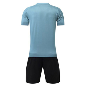 Ensemble uniforme de football pour hommes athlétiques, maillot et short respirants et à séchage rapide, parfaits pour l'entraînement, les matchs en plein air et les tournois - Product Image 2