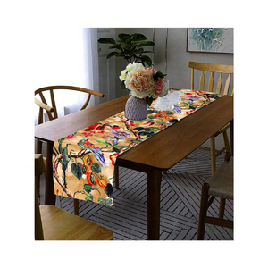 Fresh Look 100% Chemin de table en coton fini soie certifié GOTS Écologique 72x14 pouces Jacquard floral moderne brodé - Product Image 4