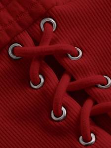 Elegante Camiseta Blanca Sólida con Capucha para Mujer, Manga Corta, Corte Ajustado, Transpirable, de Secado Rápido, con Detalle de Cordones Bordados, Lavable a Máquina - Product Image 4