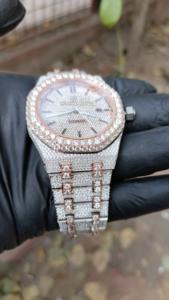 Montre de luxe en diamant moissanite |   Montre en moissanite VVS |   Acier inoxydable artisanal |   Montre Hip-Hop Iced Out |   Montre Bust Down - Product Image 3