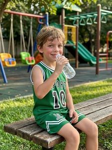 Conjunto Deportivo de Baloncesto para Hombre de 2 Piezas, Transpirable, que Absorbe la Humedad, Ecológico, Personalizable con Nombres y Números del Equipo, Camiseta sin Mangas de Malla - Product Image 4