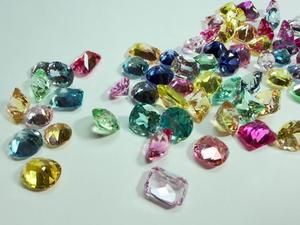 Paquete de gemas mixtas cultivadas en laboratorio, 370 quilates, 133 piezas RESERVADAS y 5 piezas en forma de trillón - Product Image 6