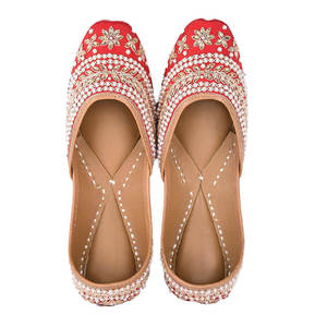 Calzado Étnico Hecho a Mano, Khussa Punjabi Pakistaní, Khussa Tradicional para Novias con Trabajos de Espejo, para Chicas - Product Image 1