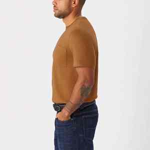 Camiseta de Cuello Redondo para Hombre, Fabricada a Medida, con Bolsillo, 100% Algodón Tejido, para Uso Diario y Trabajo - Product Image 3