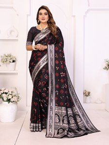 Sari de seda Dola Bandhej al por mayor con motivos tradicionales Gulti, pallu rico, borde de diseñador, protección solar, reversible, todo incluido. - Product Image 1