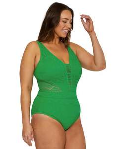 Maillot de bain une pièce grande taille effet ventre plat avec jeu de couleurs |   Becca ETC - Product Image 3