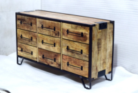 Buffet industriel en bois à 9 tiroirs avec structure et poignées métalliques, finition rustique artisanale, meuble de maison pour salon