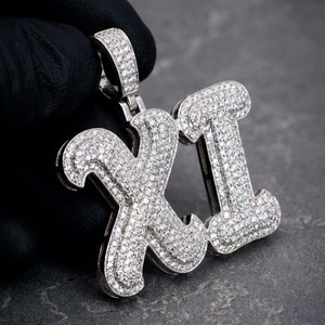 SHRILIKE JEWELS สร้อยคอจี้ตัวอักษรเงินชุบทอง 14K ประดับเพชรและไข่มุกน้ำจืด รับรองโดย IGI ของขวัญวันเกิดสำหรับทุกเพศ เหมาะสำหรับงานปาร์ตี้ - Product Image 3