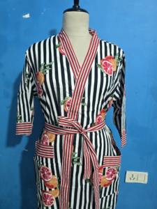 Robes Kimono en Coton Imprimé Fruits, Magnifiques Robes de Demoiselle d'Honneur Kimono, Peignoirs Faits Main à Impression au Bloc pour Femmes, Cadeau Kimono - Product Image 1