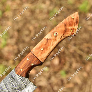 Cuchillo de Cocina Profesional de Acero de Damasco con Hoja Martillada y Afilada, Mango de Madera de Olivo, 58 HRC, Venta al por Mayor, Personalizable - Product Image 3