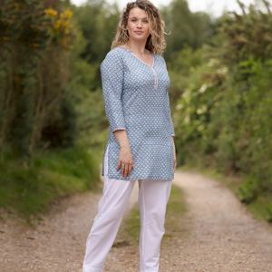 VENTE Haut long KURTA Toutes tailles Style 2 Bleu sarcelle et brun rougeâtre avec motif festonné blanc Col rond Manches longues Haut décontracté - Product Image 5